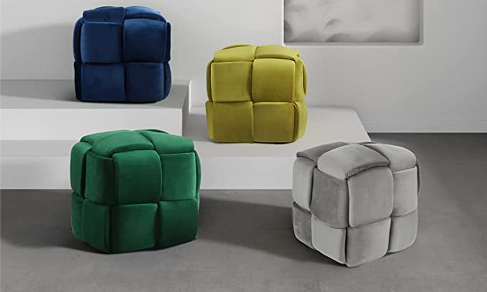 Vesgantti Repose-Pieds Pouf Ottoman en Velours Tressé Tabouret Pouf Carré Rembourré Moderne Cube Ottoman Polyvalent pour Salon Chambre Salle de Séjour 43 x 43 x 46 cm